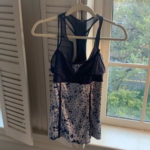 Lululemon workout top